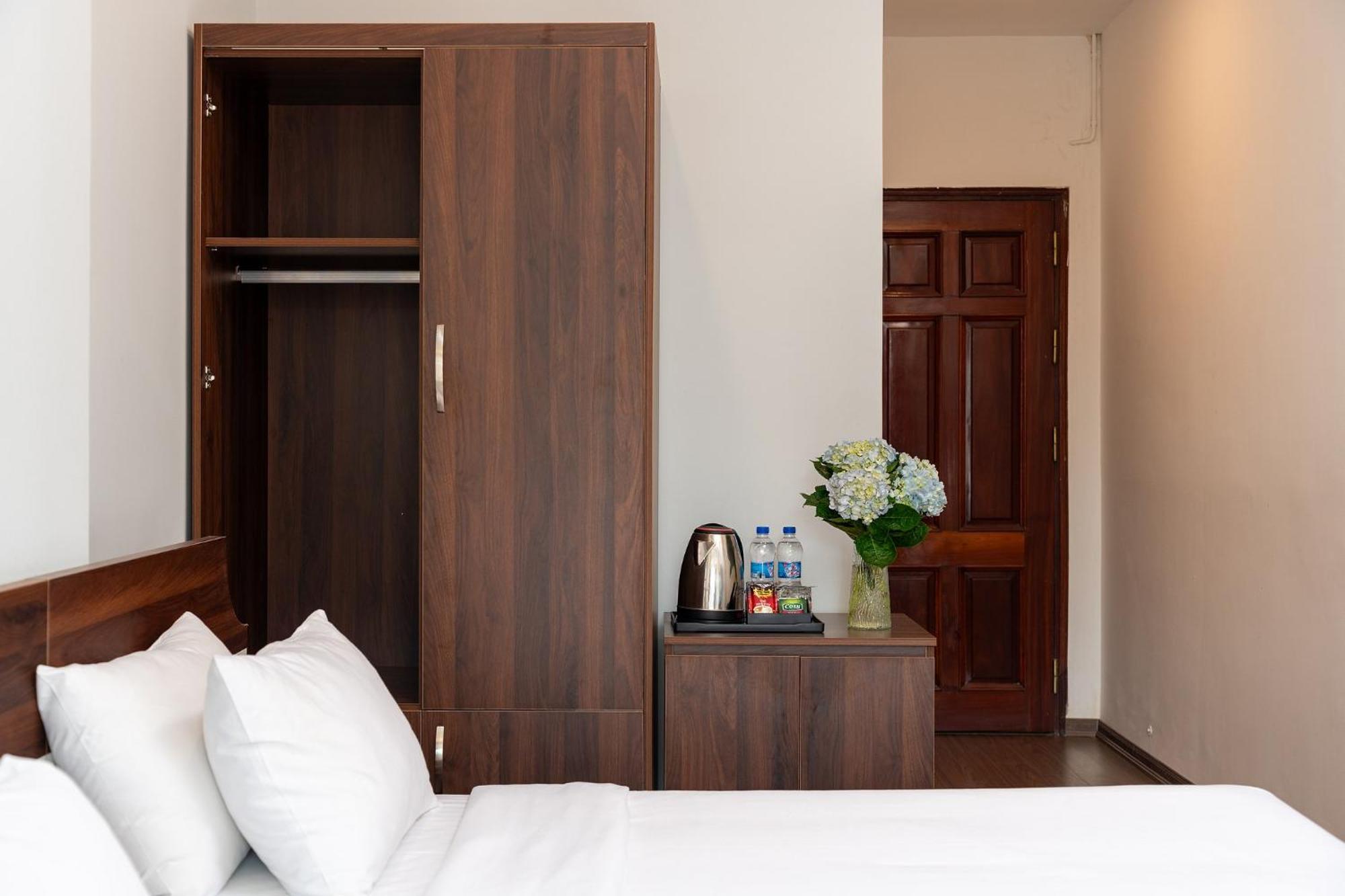 Astoria Hotel - St Joseph Cathedral Hanoi Exterior photo